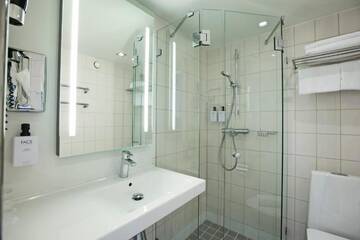 Фото номера Двухместный номер с 2 отдельными кроватями Отель Scandic Pori г. Пори 12