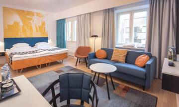 Фото номера Четырехместный номер Отель Original Sokos Hotel Vaakuna Pori г. Пори 5