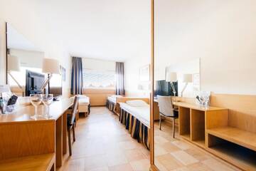 Фото номера Бюджетный двухместный номер с 2 отдельными кроватями Отель Yyteri Spa Hotel г. Пори 3