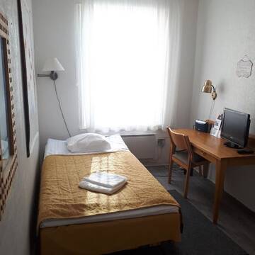 Фото номера Одноместный номер с общей ванной комнатой Хостелы Hostel River г. Пори 5