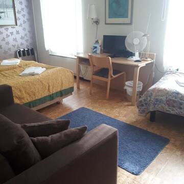 Фото номера Семейный номер (для 2 взрослых и 2 детей) Хостелы Hostel River г. Пори 3